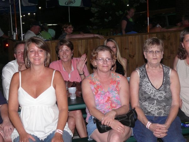 TJMulligans81509/5894_1127799747453_1000950711_30310215_3604124_n.jpg